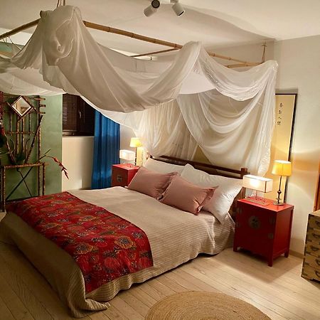 Les 3 Coeurs - Chambres Chez Charmants Habitants Font Exterior foto