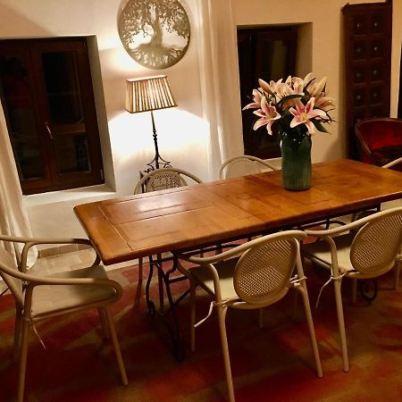 Les 3 Coeurs - Chambres Chez Charmants Habitants Font Exterior foto